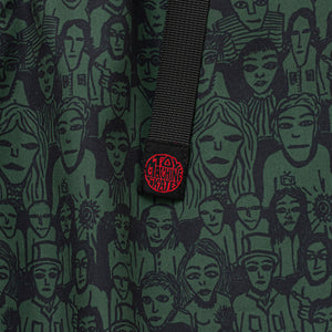 FACE IN THE CROWD DRY EASY SHORTS